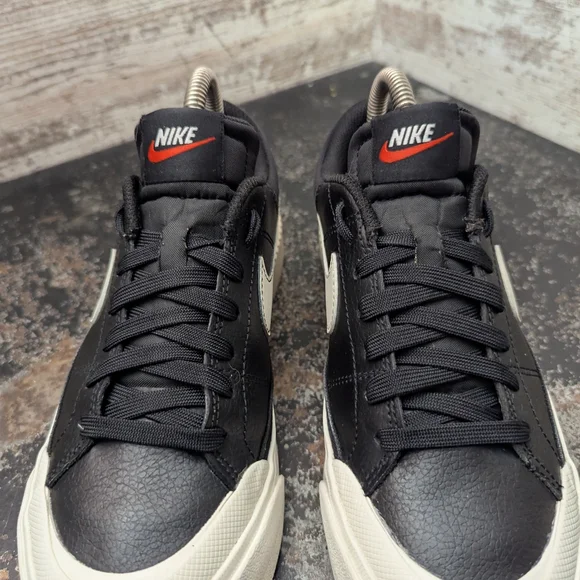 Womens Nike Court Legacy Lift Shoes Sz 6 Used DM7590 001 Black Leather - Picture 4 of 9